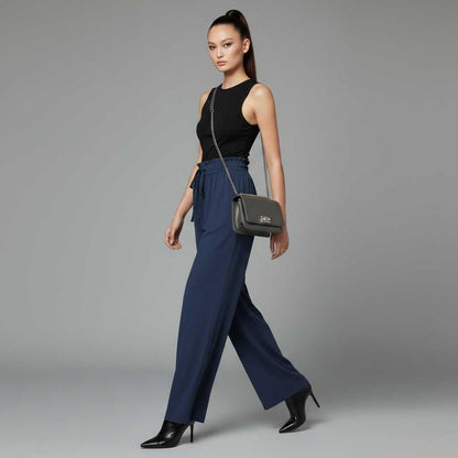 Elegant Leisure Trousers | Women's Trousers for Comfortable Fit